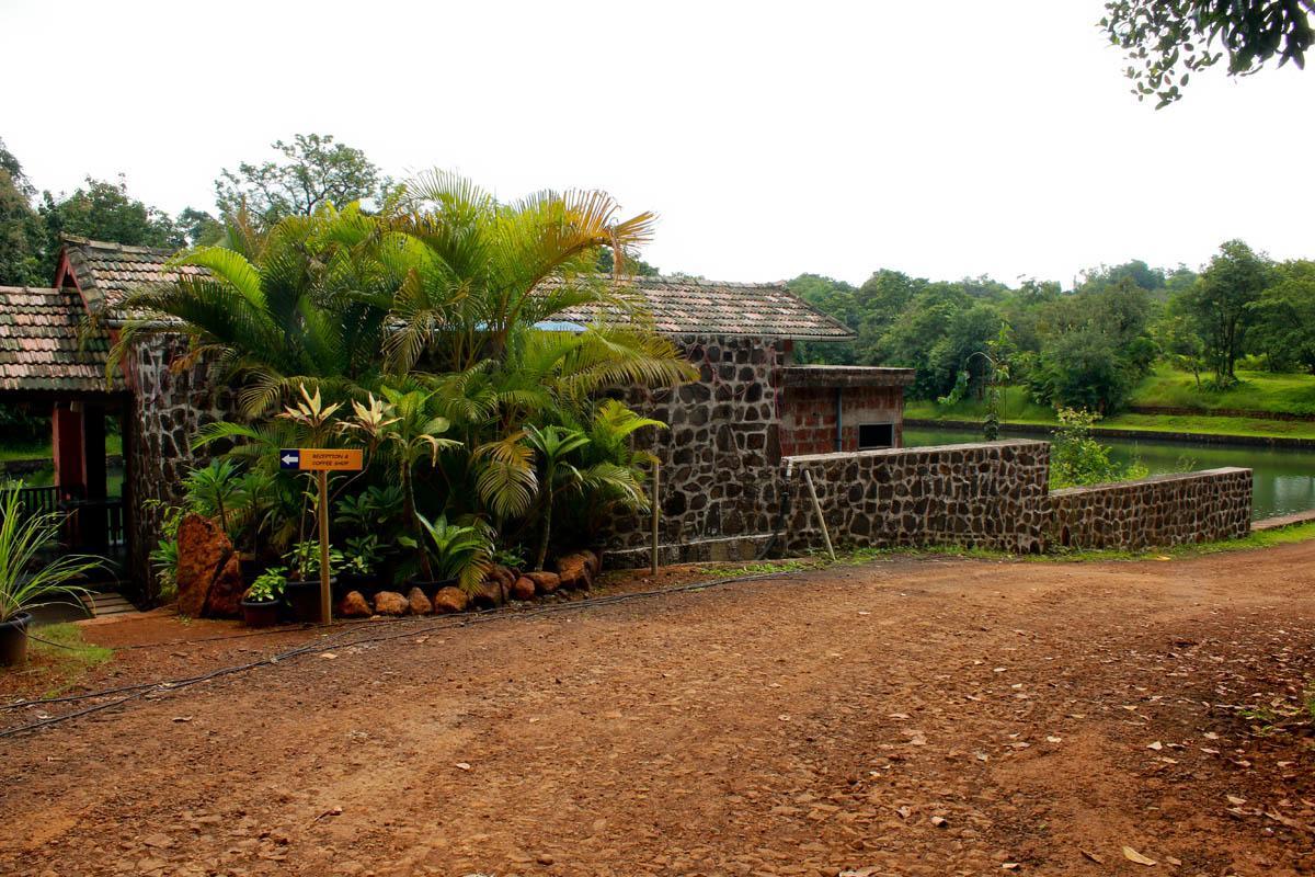 Cherilyn Monta Resort - Ratnagiri Vatul Zewnętrze zdjęcie